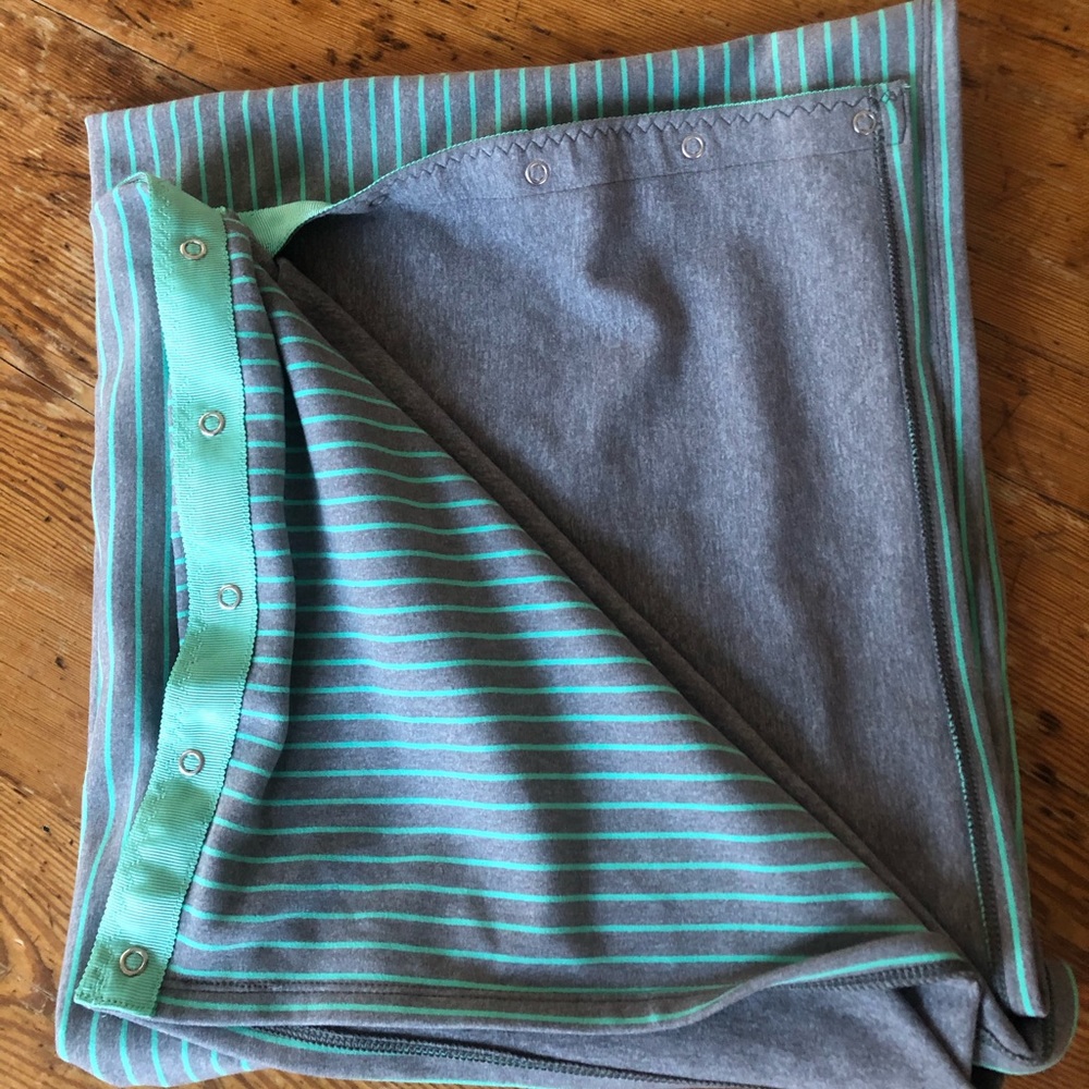Grey and Teal Lululemon Vinyasa Scarf